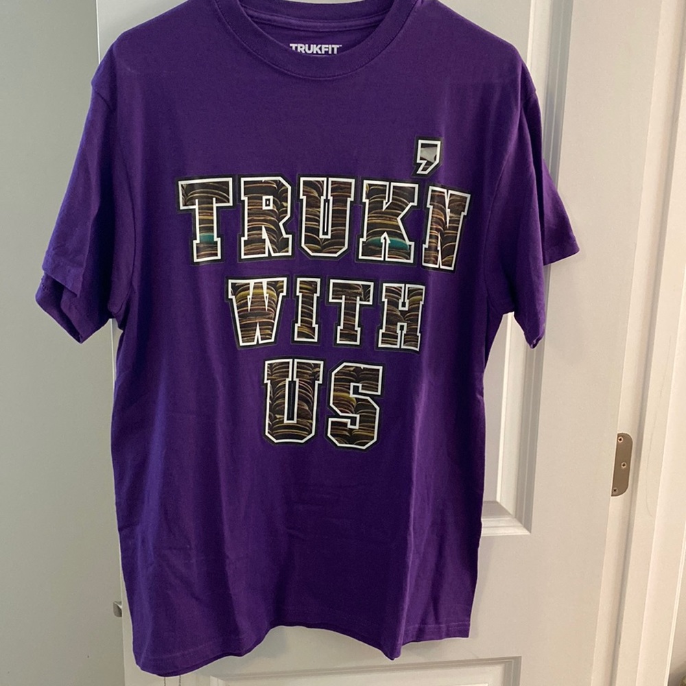 Trukfit tee, never worn